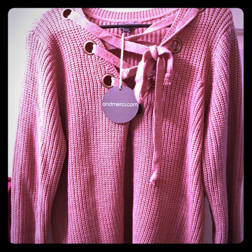 Andmerci women’s mauve cable knit top NWT